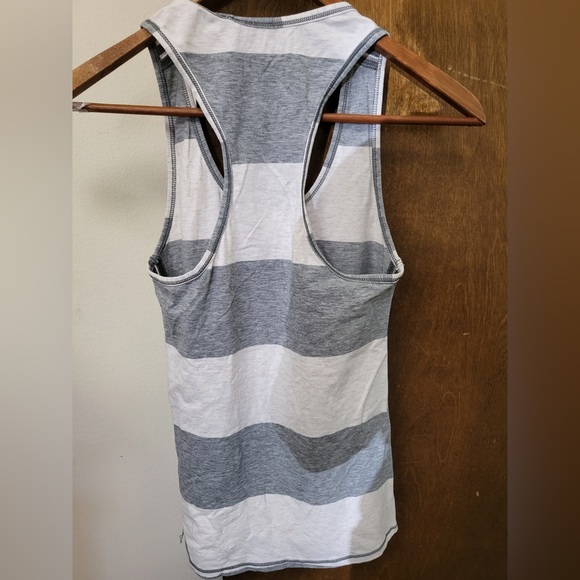 Lululemon Grey and Off White Tank Size XS - Picture 2 of 4